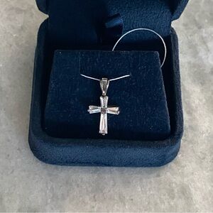 Elegant Silver Cross Pendant Necklace